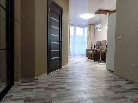 Оренда Квартира 1-кімнатна, 24/25 поверх на Драгоманова ул., 2а Kiev