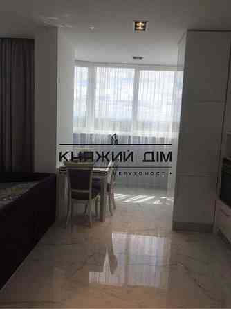 Отличная 1к. стидио в новом доме, метро Дружбы Народов. КОД: 21133314. Киев