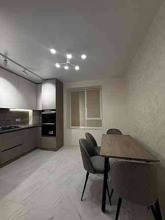 Оренда Квартира 1-кімнатна, 10/10 поверх на Приозерна Krykhivtsi