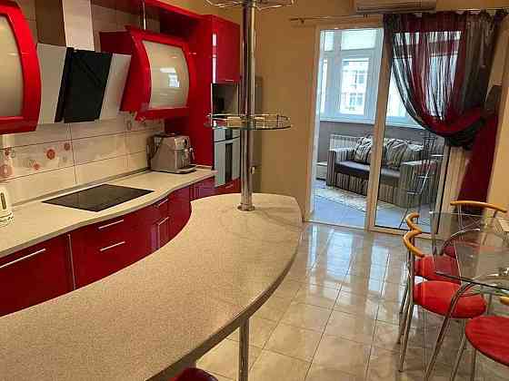 Оренда Квартира 2-кімнатна, 10/24 поверх на ул. Дмитриевская Киев