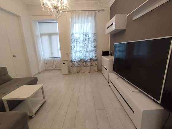 Продаж Квартира 3-кімнатна на ул. Большая Арнаутская, 59 Одеса