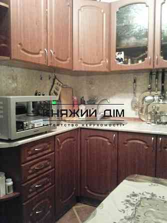 Оренда 3-кімнатної квартири біля метро Чернігівська у Дніпровському районі, код №11117647 Київ