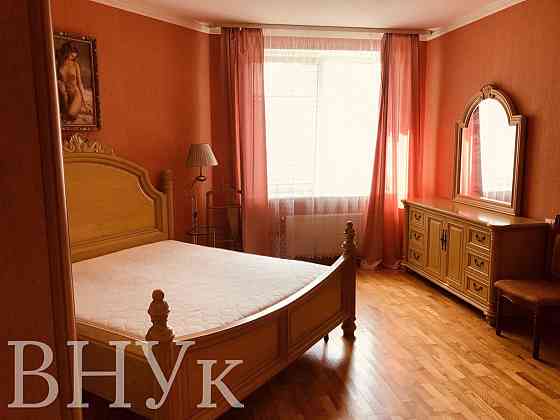 Продаж Квартира 3-кімнатна, 5/6 поверх на вул. Петлюри Львів