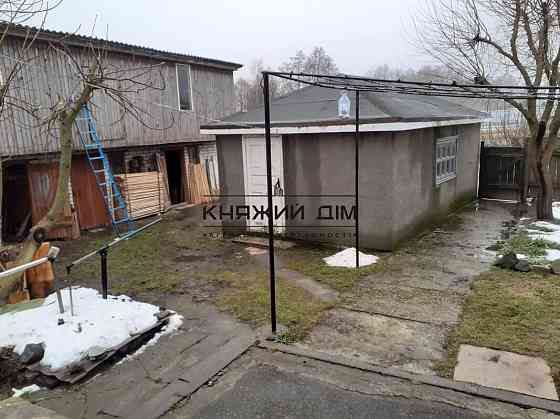 Продам дом в с. Летки Броварского района Общей площадью 142 м2 с участком 29 соток. 