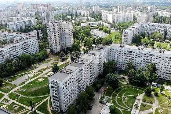 Продаж Квартира 3-кімнатна, 3/12 поверх на вул. Победы Kharkiv