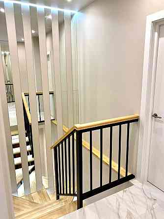 Продаж Квартира 2-кімнатна, 9/10 поверх на Данченка вул., д. 34А Киев