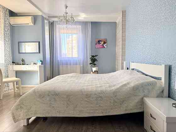 Продаж Квартира 3-кімнатна, 21/23 поверх на Голосіївська вул., д. 13-Б Киев