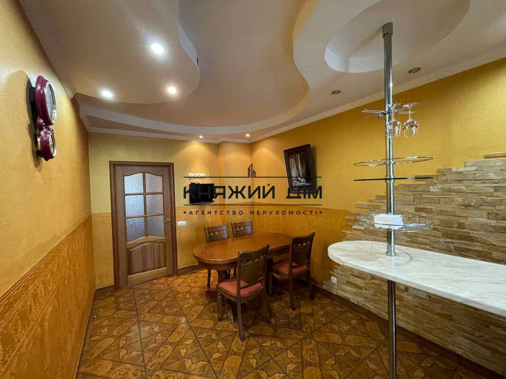 Оренда Квартира 3-кімнатна, 12/17 поверх на Анны Ахматовой ул. Kiev - photo 1