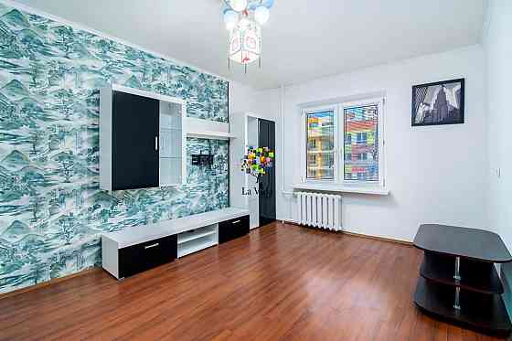 Продаж Квартира 3-кімнатна, 2/15 поверх на Юлії Здановської вул., д. 83-А Kiev