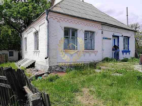 Будинок в селі Веселий кут потребує косметичного ремонту Веселый Кут