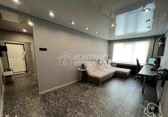 Продаж Квартира 3-кімнатна, 8/9 поверх на вул. Ахсарова Kharkiv