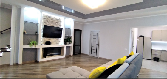 Новый дом с евроремонтом, мебелью и техникой, Царское село Лиманка