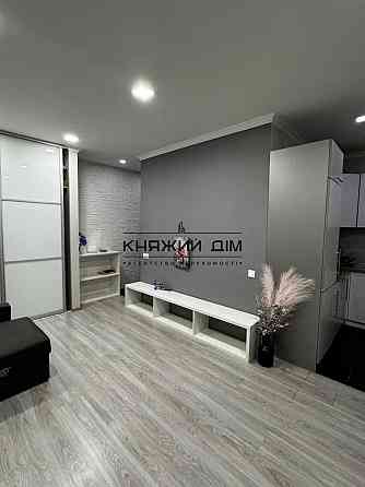 Продаж Квартира 1-кімнатна, 5/5 поверх на Бастионная ул. Київ