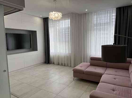 Продаж Квартира 1-кімнатна на ул. Макаренко, 2а Одеса