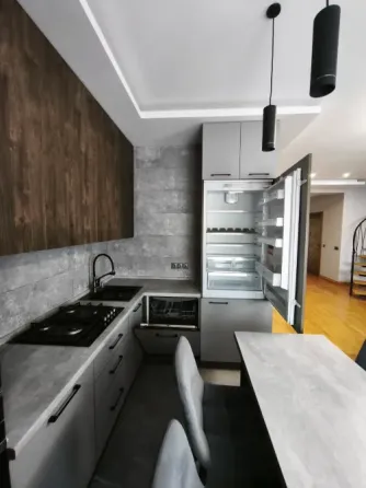 Продаж 4к Квартира 143 кв.м Тлехаса 10 Ужгород