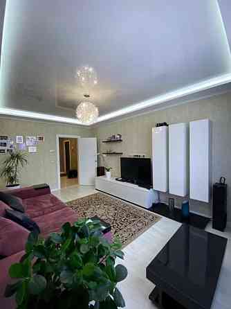 Продаж Квартира 3-кімнатна, 20/25 поверх на Данченка вул., д. 3 Київ