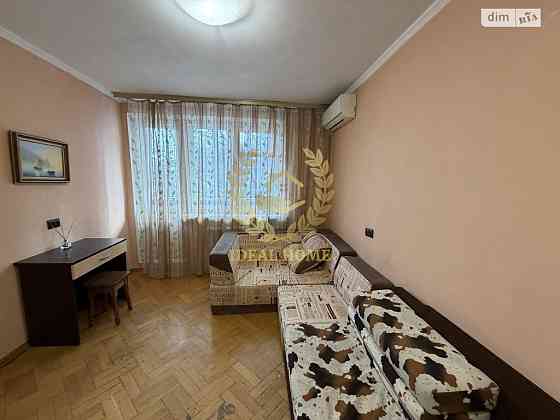 Продаж Квартира 1-кімнатна на Копыловская ул., 10А Київ