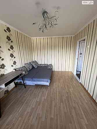 Оренда Квартира 1-кімнатна, 7/9 поверх на вул. Нововокзальна, 19 Kiev