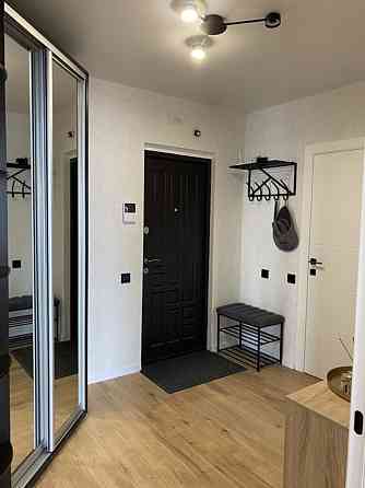 Оренда Квартира 1-кімнатна, 25/25 поверх на Софії Русової, 1Б Киев