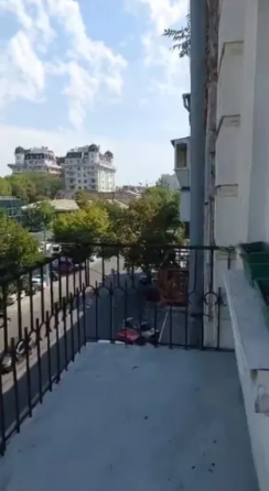 2-х комнатная квартира в центре города с чердачным помещением Одеса