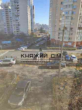 Оренда Квартира 2-кімнатна, 3/15 поверх на Срибнокильская ул. Kiev