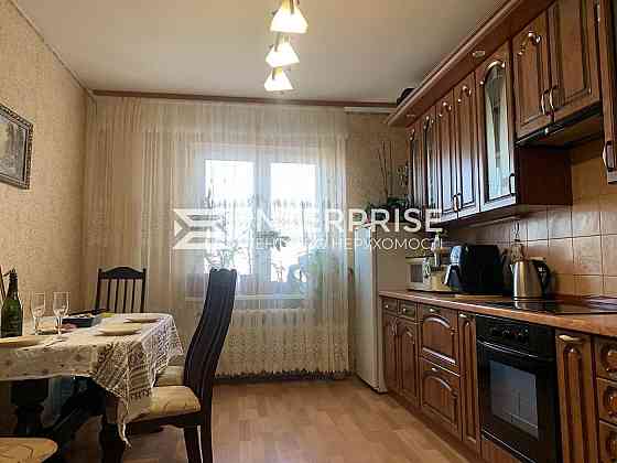 Продаж Квартира 3-кімнатна, 20/25 поверх на вул. Милославская Kiev