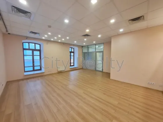 Сдаётся Офисные помещения площадь 654.56 кв.м  Киев Бульварно-Кудрявська 24 Киев