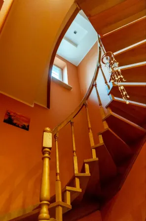 Продаж 2-поверховий Будинок з ділянкою 15 сот 179 кв.м 5 кімн. на лесі українки Скнилів (Пустомитівський район)