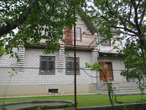 Продам 2-х этажный капитальный дом в Светлом (Лиманский р-н, 5 км от Одессы) Свитле