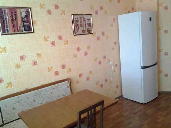 Оренда Квартира 2-кімнатна, 11/22 поверх на ул. Михаила Драгоманова, 6а Киев