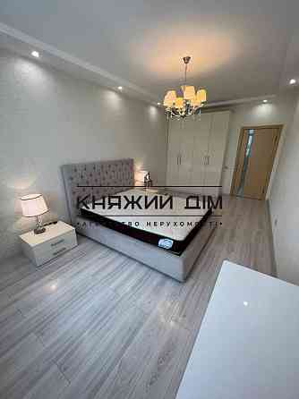 Оренда Квартира 2-кімнатна, 24/25 поверх на Драгоманова ул. Київ