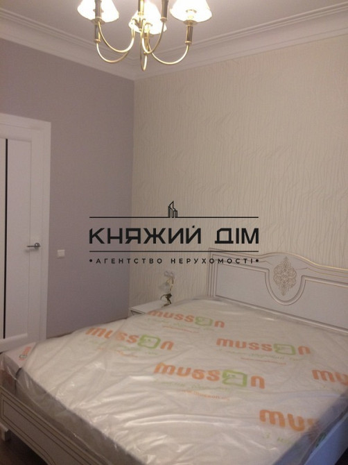 Продажа раздельной 2-х к. кв. в центре м. Крещатик 1 минута. № 21119950 Київ - фото 1