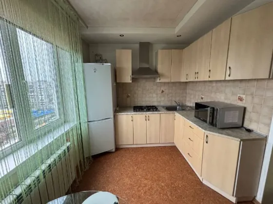 Оренда 1к Квартира 40 кв.м Тополь 1 Дніпро