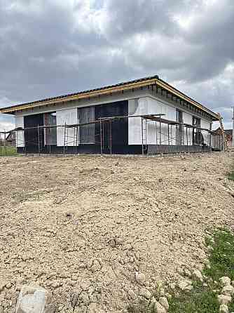 Продаж Будинок 3-кімнатний на вул. Весняна Kornyn