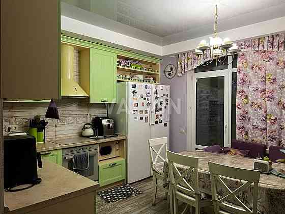 Продаж Квартира 3-кімнатна, 4/25 поверх на Вірменська вул., д. 6 Киев