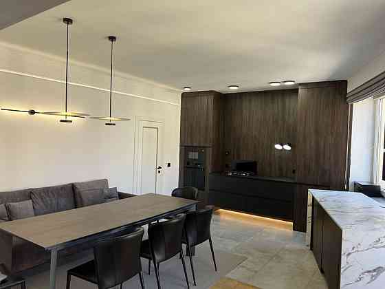 Продаж Квартира 3-кімнатна, 4/6 поверх на вул. Площа Ринок, 1 Івано-Франківськ