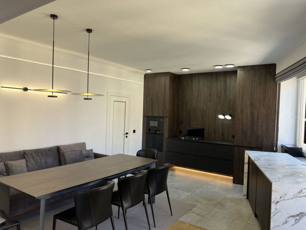 Продаж Квартира 3-кімнатна, 4/6 поверх на вул. Площа Ринок, 1 Івано-Франківськ - фото 2