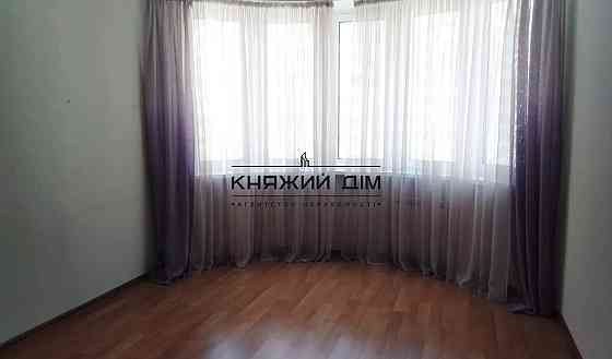 Продається простора 4-кімнатна квартира по вул. Чавдар Єлизавети. Метро Осокорки. Код об'єкту: 21145321 Kiev