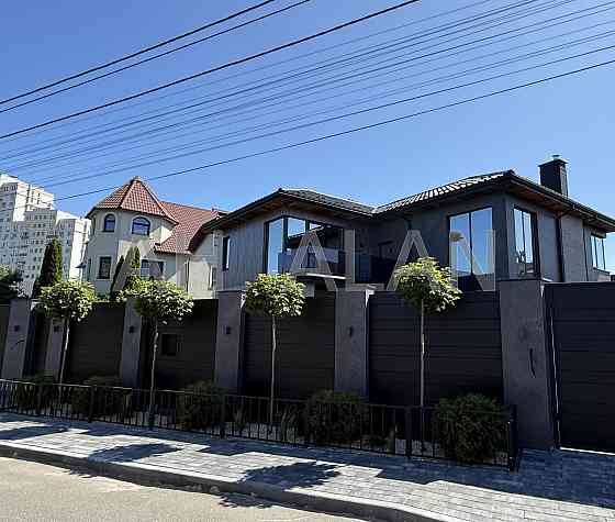 Продаж Будинок 5-кімнатний на Добрий Шлях вул., 1 Київ