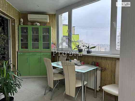 Продаж 3к квартира 78 м2, Троєщина Лаврухіна 7, Програми+ Київ