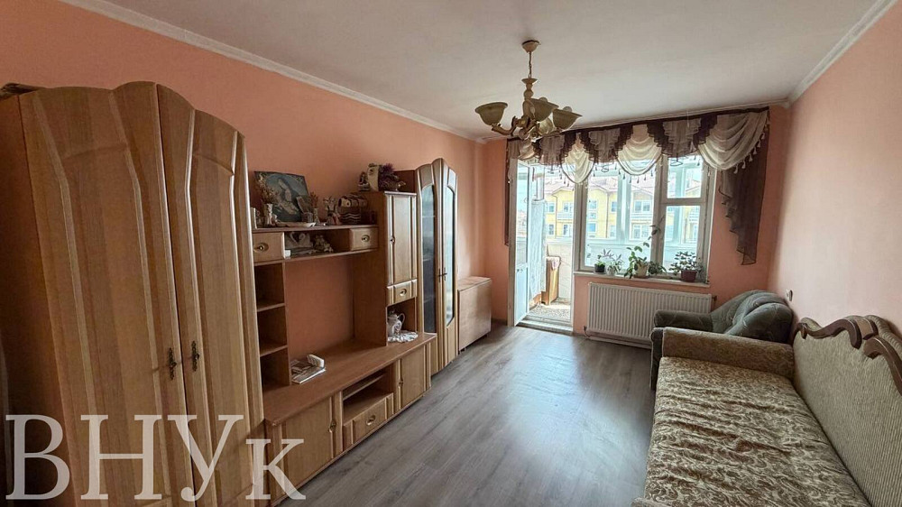 Продаж Квартира 3-кімнатна, 9/9 поверх на Міцкевича Ужгород - фото 1