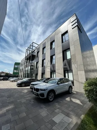 For sale Business Center / Administrative Building area 1130 sq.m  at Ростиславська Kiev