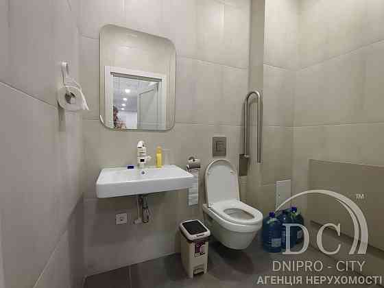 Продаж торгове приміщення на Січеславська Набережна вул., 16б поверх - 1/2 Дніпро