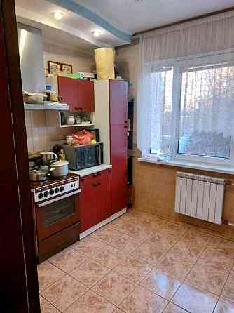 Продаж Квартира 3-кімнатна, 4/14 поверх на Глушкова Академіка вул., д. 61 Київ