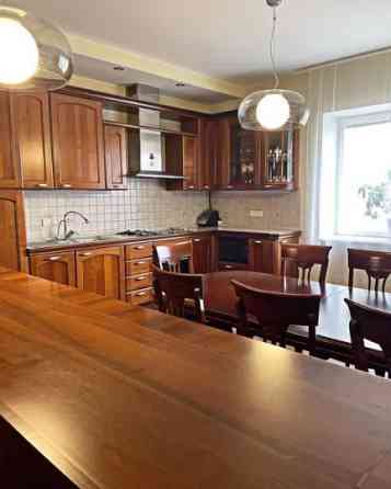 Оренда Квартира 4-кімнатна, 5/8 поверх на Успенская ул., 2ж Одесса