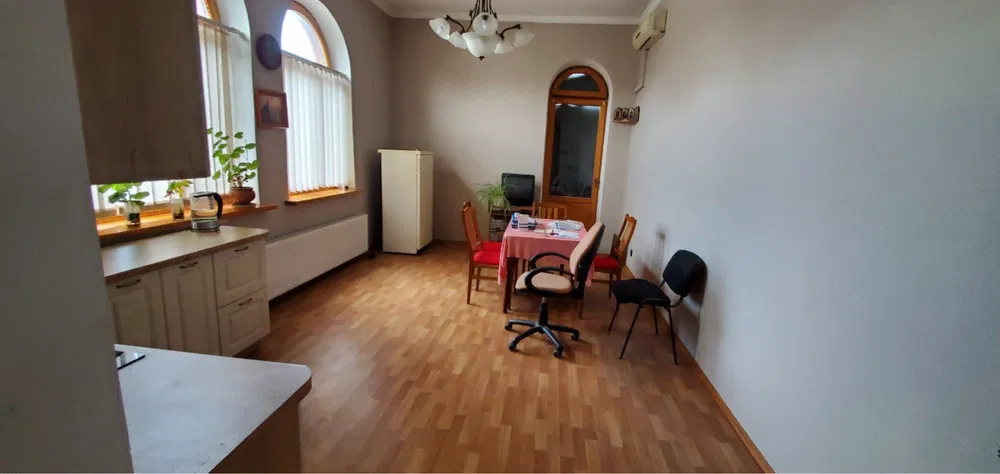 Продам большой и добротный дом  в пригороде Одессы Одесса - изображение 1