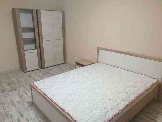 Оренда Квартира 3-кімнатна, 11/25 поверх на пер. Балтийский Київ