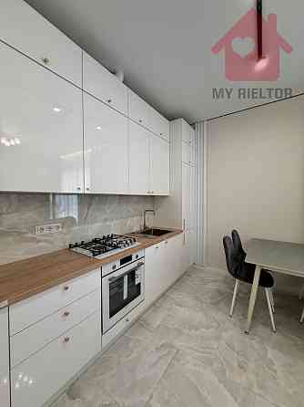 Продаж Квартира 1-кімнатна, 3/3 поверх на Грушевського Uzhhorod