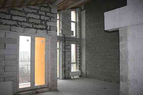 Продаж Квартира 4-кімнатна, 9/9 поверх на Регенераторна, 4 Київ