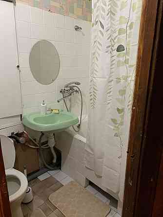 Оренда Квартира 1-кімнатна, 2/5 поверх на проспект Соборності, 1 Kiev